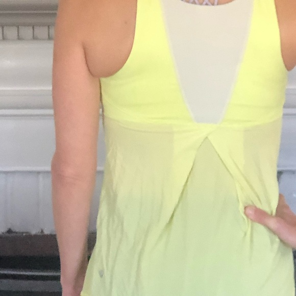 Lululemon yellow tank size 6 - Picture 3 of 4